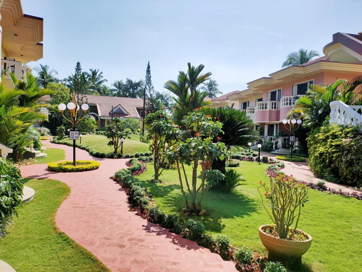 Coconut Grove Beach Resort Colva Exterior foto
