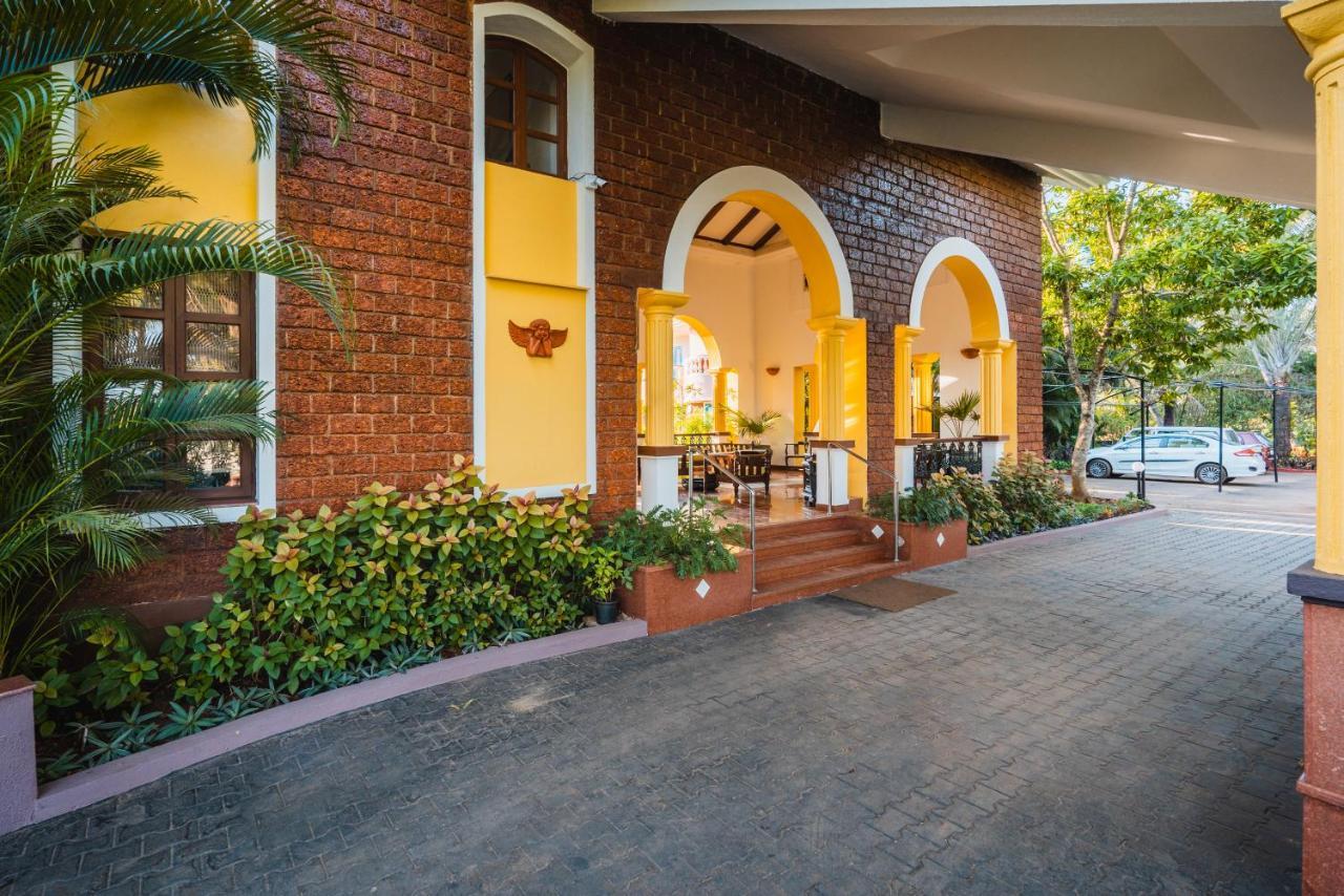 Coconut Grove Beach Resort Colva Exterior foto